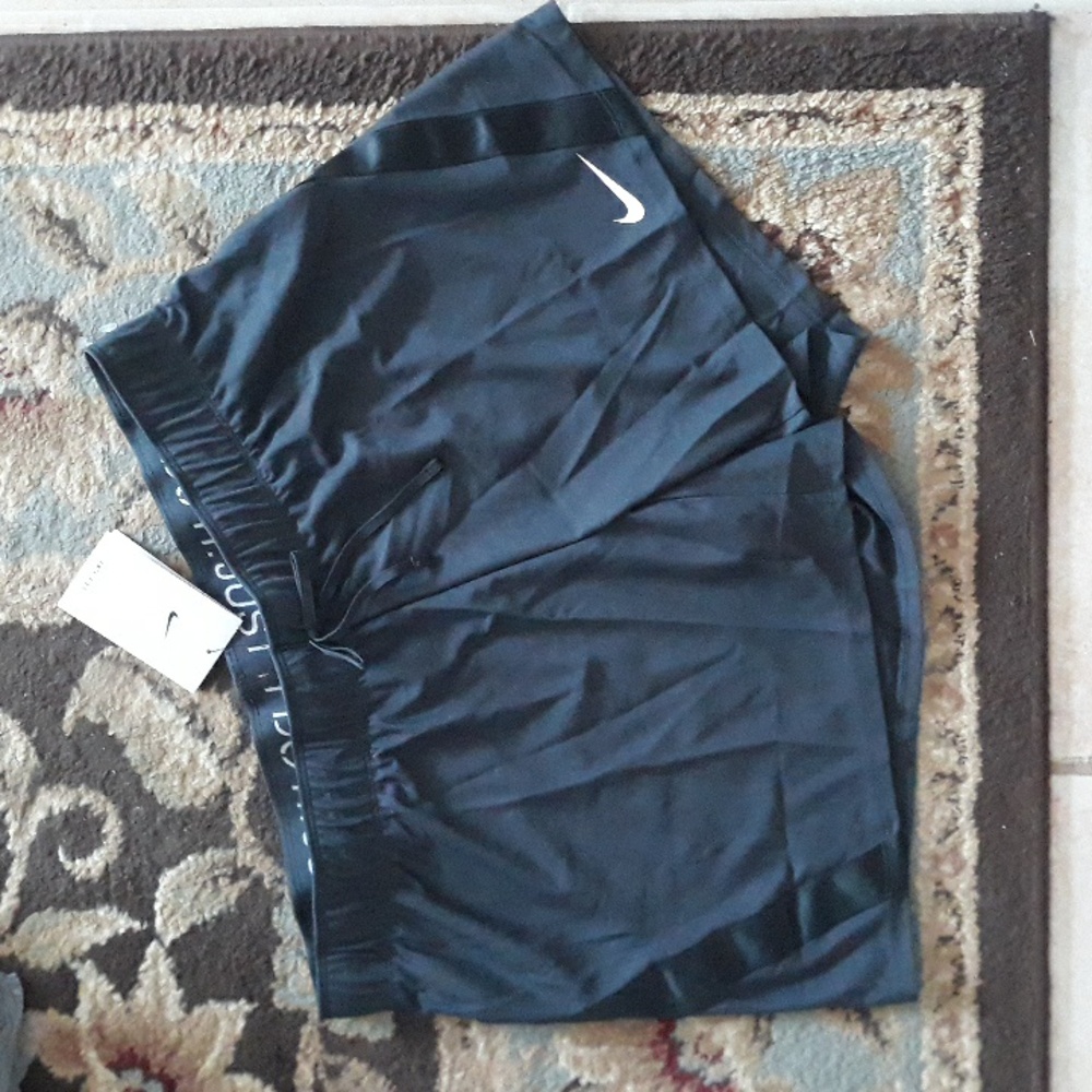 2x*Host Pick*Nike dri-fit ladies shorts